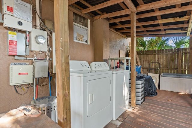 2615 W COMANCHE AVENUE, Tampa, FL 33614