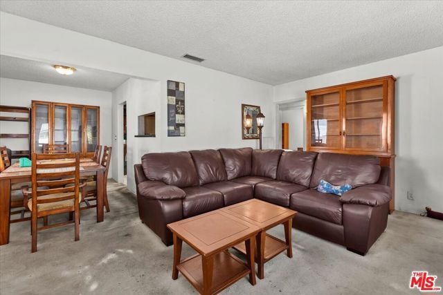 720 N Pass Avenue, Burbank, CA 91505