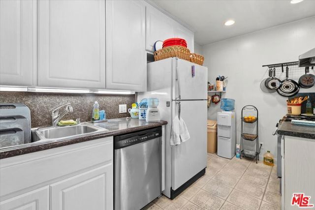 720 N Pass Avenue, Burbank, CA 91505