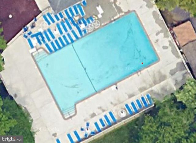 81 WILLOW CT, Hamilton, NJ 08619