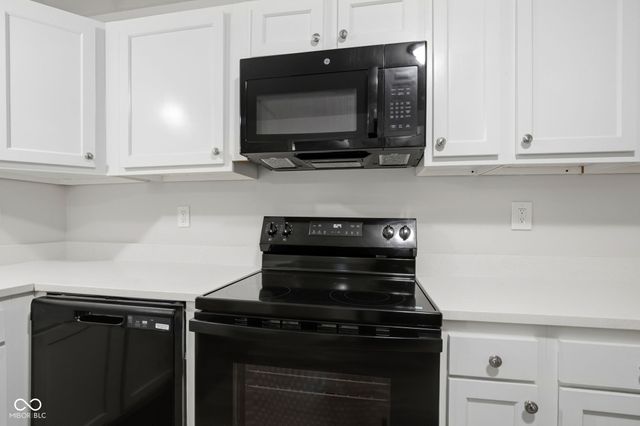 6808 Madison Avenue, Indianapolis, IN 46227