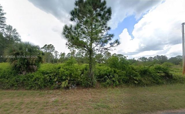 1021 LEROY AVE, Lehigh Acres, FL 33972