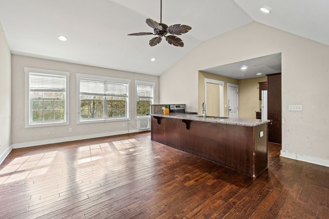 251 Oak Dr, Smithville, TN 37166