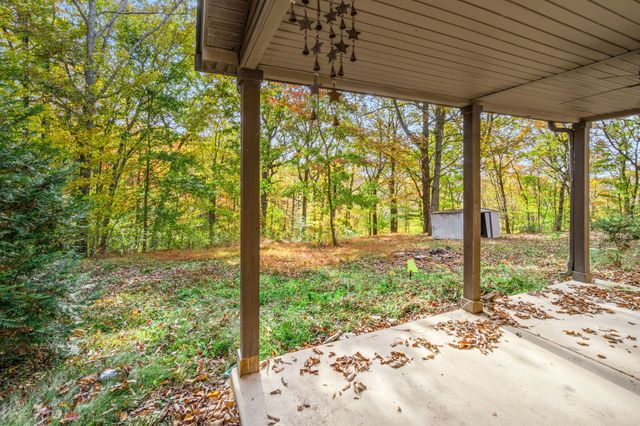 251 Oak Dr, Smithville, TN 37166