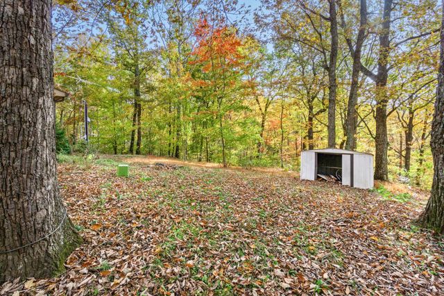 251 Oak Dr, Smithville, TN 37166