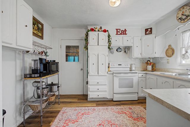 127 Rockhouse Rd, Hohenwald, TN 38462