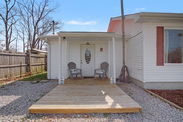 127 Rockhouse Rd, Hohenwald, TN 38462