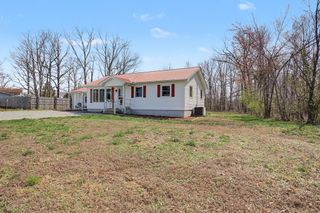 127 Rockhouse Rd, Hohenwald, TN 38462