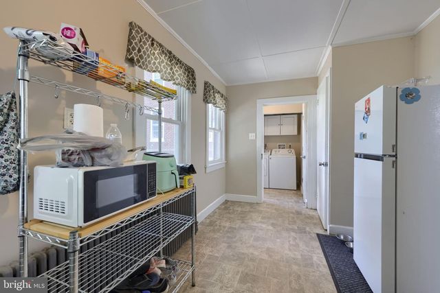121 W PENN AVE, Wernersville, PA 19565
