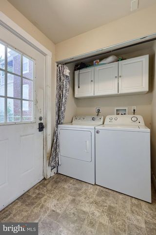 121 W PENN AVE, Wernersville, PA 19565