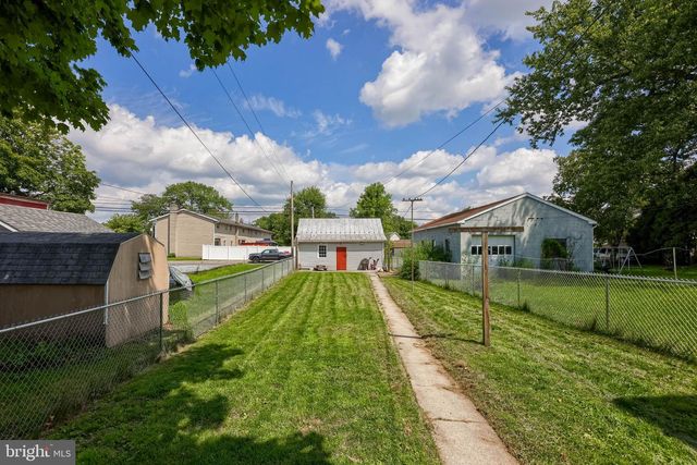 121 W PENN AVE, Wernersville, PA 19565
