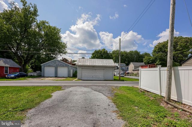 121 W PENN AVE, Wernersville, PA 19565