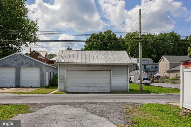121 W PENN AVE, Wernersville, PA 19565