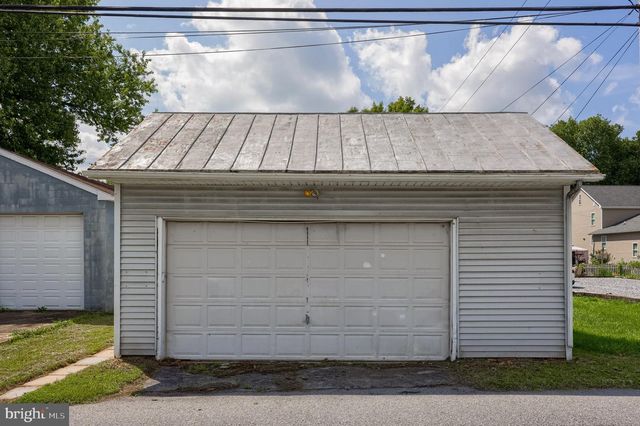 121 W PENN AVE, Wernersville, PA 19565