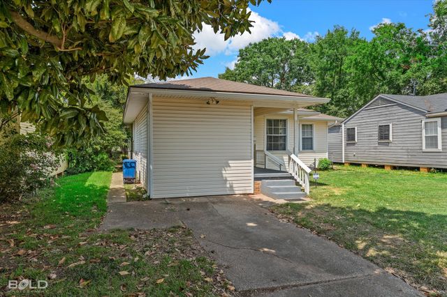 3862 Greenway Place, Shreveport, LA 71105