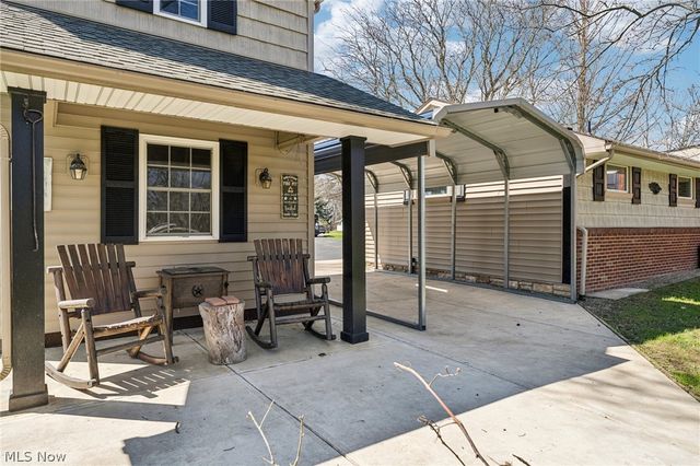379 N Aurora Road, Aurora, OH 44202