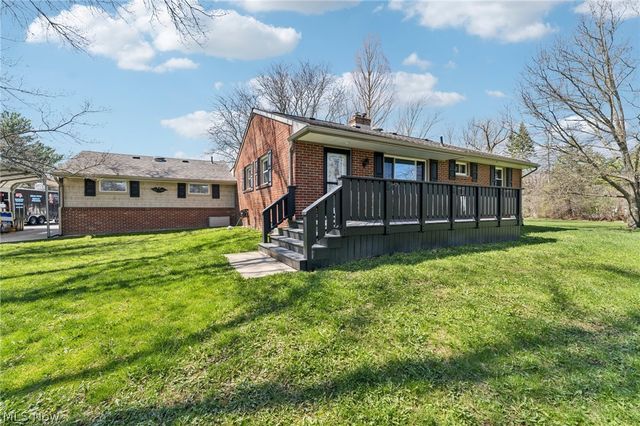 379 N Aurora Road, Aurora, OH 44202