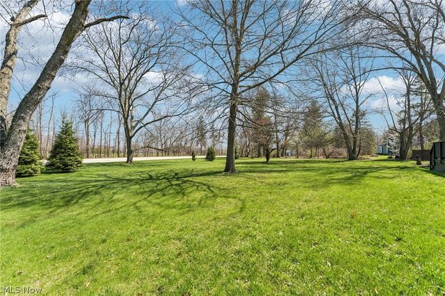 379 N Aurora Road, Aurora, OH 44202