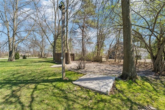 379 N Aurora Road, Aurora, OH 44202