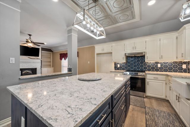 6806 Thornbird Lane, Arlington, TX 76001
