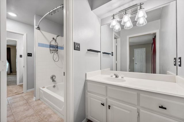 6806 Thornbird Lane, Arlington, TX 76001