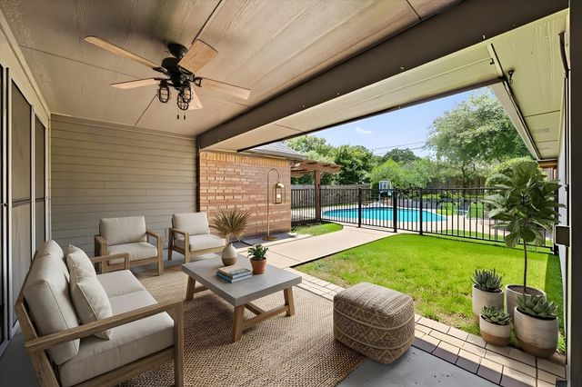 6806 Thornbird Lane, Arlington, TX 76001