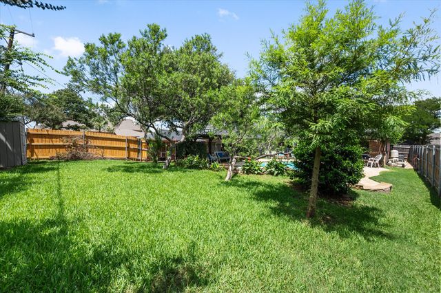 6806 Thornbird Lane, Arlington, TX 76001