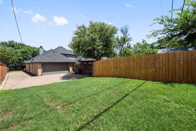 6806 Thornbird Lane, Arlington, TX 76001