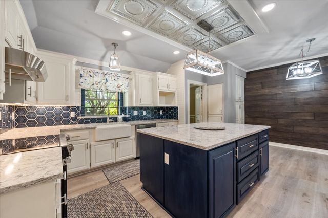 6806 Thornbird Lane, Arlington, TX 76001