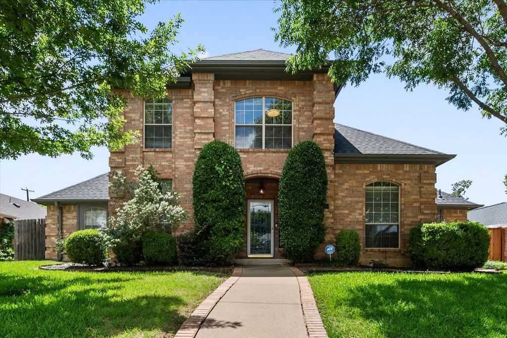 6806 Thornbird Lane, Arlington, TX 76001