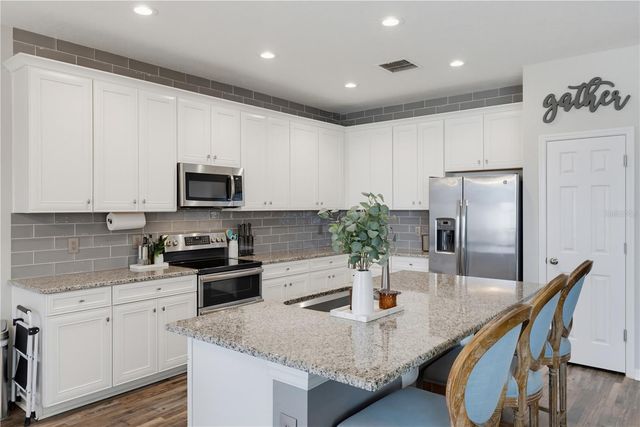 7903 LAGO MIST WAY, Wesley Chapel, FL 33545