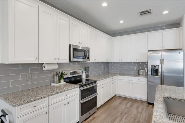 7903 LAGO MIST WAY, Wesley Chapel, FL 33545