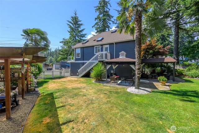 101 NE Wagon Wheel Road, Belfair, WA 98528