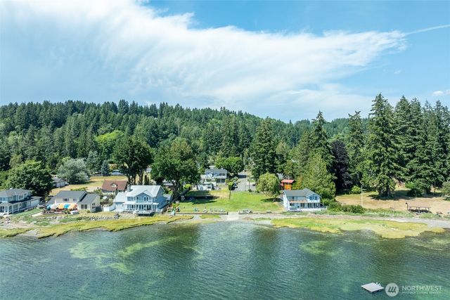 101 NE Wagon Wheel Road, Belfair, WA 98528