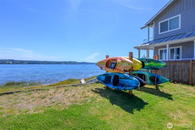 101 NE Wagon Wheel Road, Belfair, WA 98528