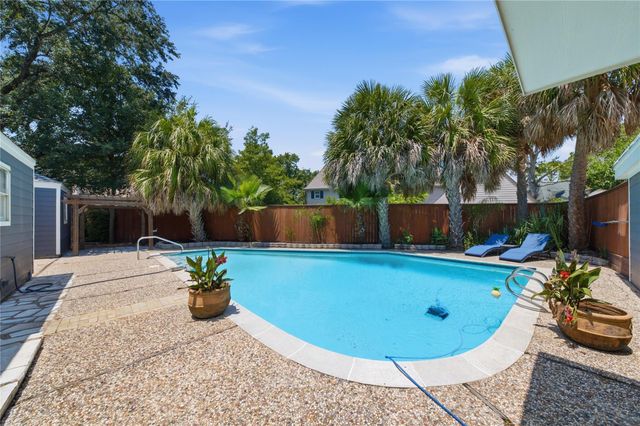 703 Queensmill Court, Houston, TX 77079