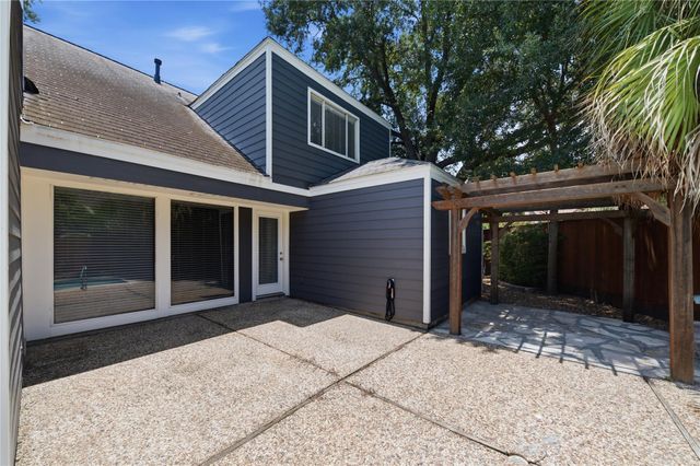 703 Queensmill Court, Houston, TX 77079