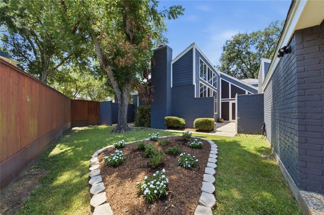 703 Queensmill Court, Houston, TX 77079