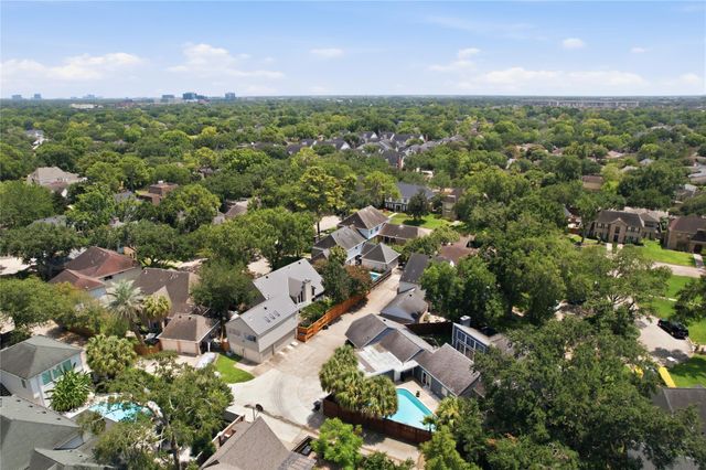 703 Queensmill Court, Houston, TX 77079