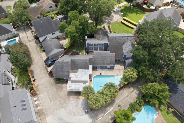 703 Queensmill Court, Houston, TX 77079