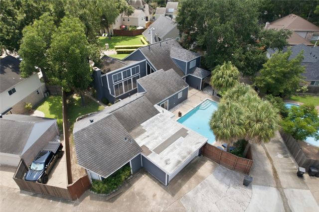 703 Queensmill Court, Houston, TX 77079