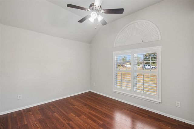 17250 Cottonwood Court, Newalla, OK 74857