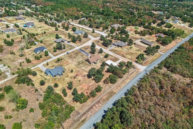17250 Cottonwood Court, Newalla, OK 74857