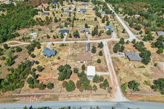 17250 Cottonwood Court, Newalla, OK 74857