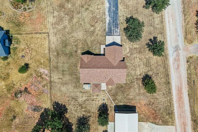 17250 Cottonwood Court, Newalla, OK 74857