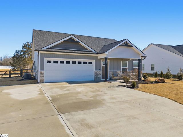 255 R C Thompson Road, Chesnee, SC 29323