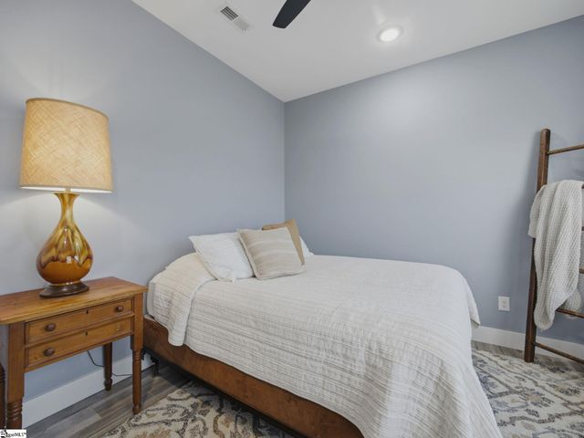 255 R C Thompson Road, Chesnee, SC 29323