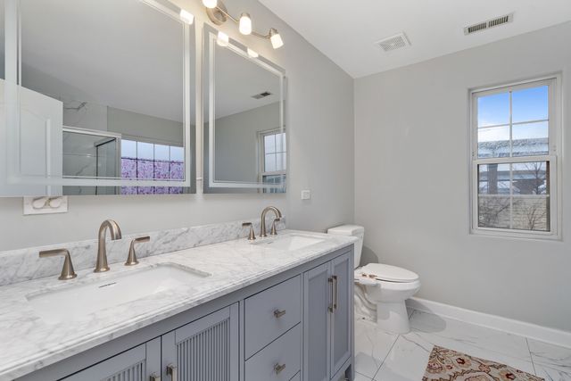 244 Stonegate Road, Bolingbrook, IL 60440