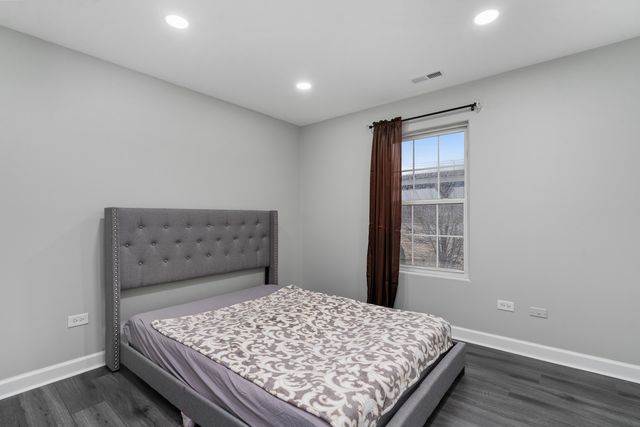 244 Stonegate Road, Bolingbrook, IL 60440