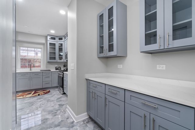 244 Stonegate Road, Bolingbrook, IL 60440